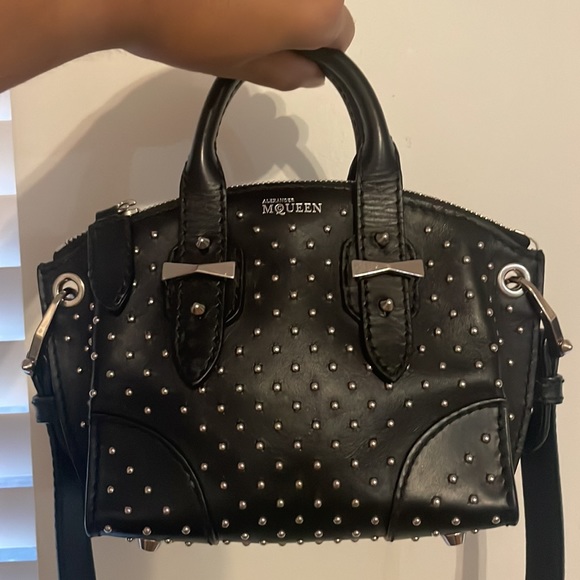 Alexander McQueen Women's Black Mini Legend Leather Crossbody Bag top handle - Picture 2 of 3